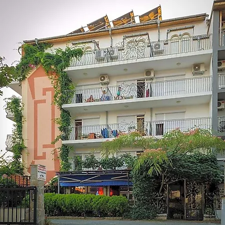 Kalypso Hotel 3*